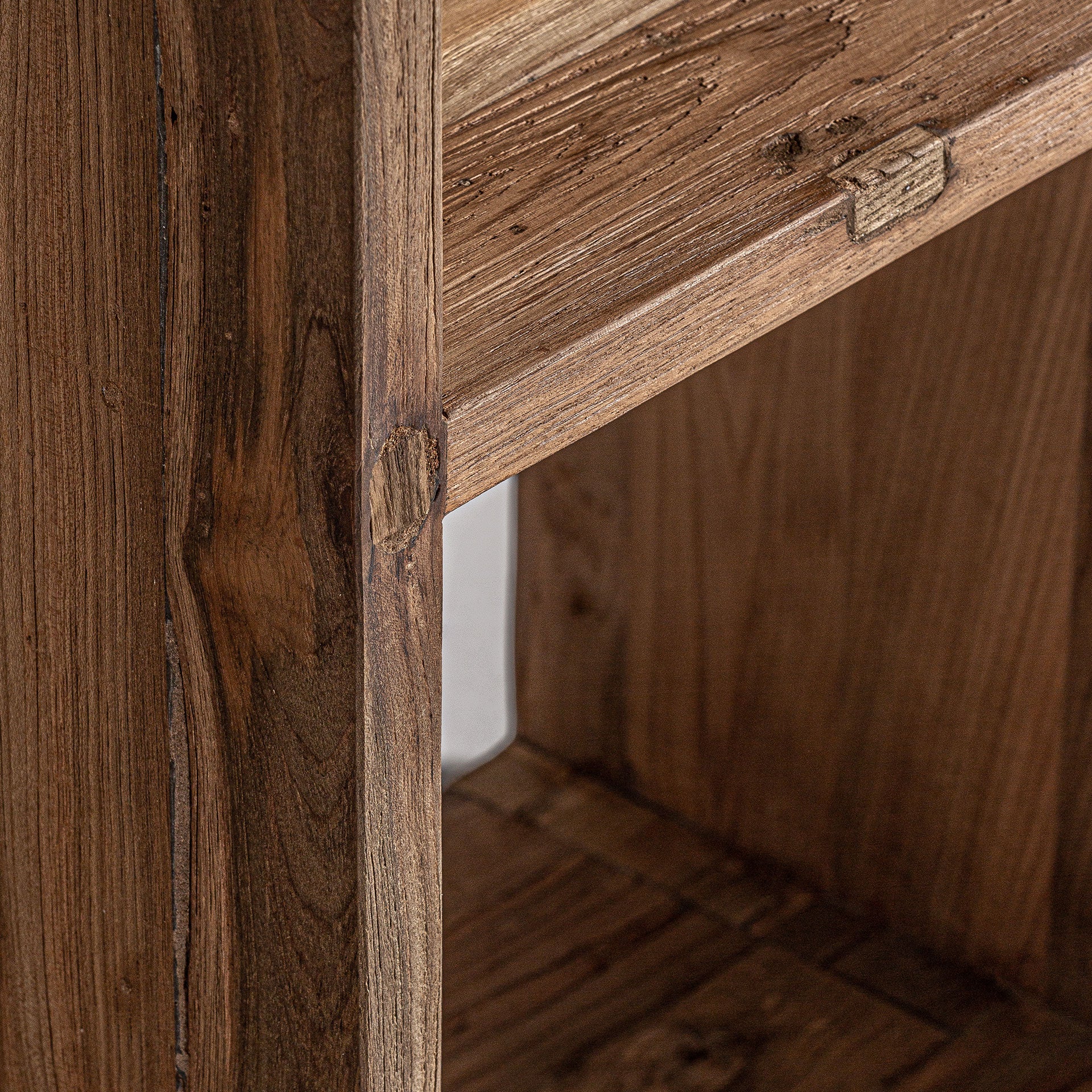 LUX BOOKCASE